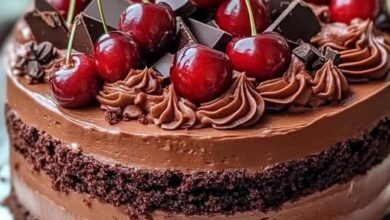 Classic Black Forest Cake: A Rich and Elegant Dessert Recipe