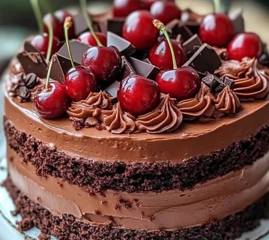 Classic Black Forest Cake: A Rich and Elegant Dessert Recipe