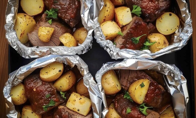 Delicious Foil-Wrapped Beef and Potatoes Recipe – A Perfect Comfort Meal!