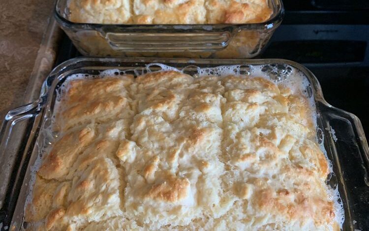 Homestyle Chicken and Biscuit Bake – A Comforting Classic